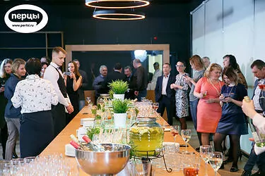 8 марта в офисе