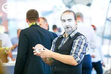 Фокусник на презентации