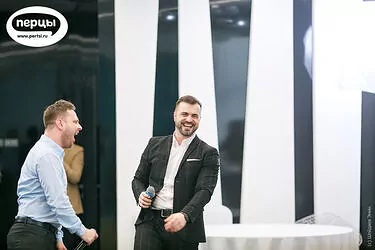 8 марта в офисе