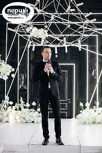 Ведущий Илья Капелин