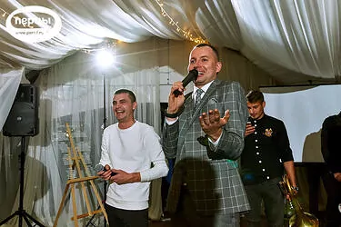ведущий на свадьбе