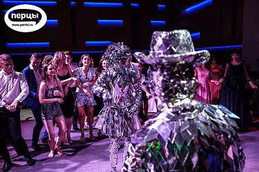 шоу зеркальные люди на выпускном интерактив портфолио