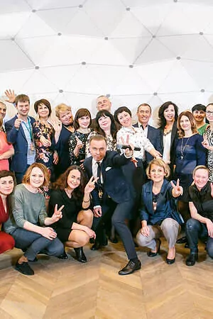 Поздравление с&nbsp;8 марта для&nbsp;сотрудниц аэропорта