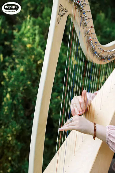 арфа на праздник