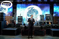 Ведущий Илья Капелин