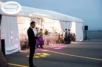 Ведущий Илья Капелин