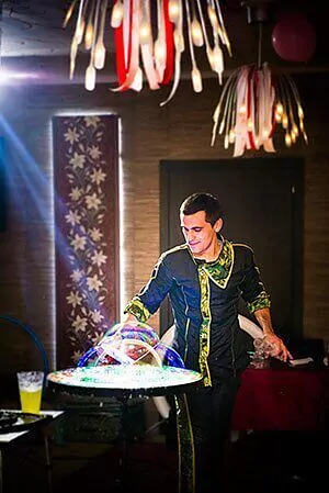 Шоу гигантских  мыльных пузырей  «Чудеса в решете»