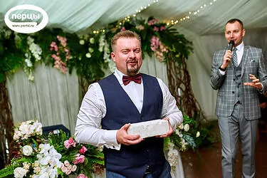 жених на свадьбе