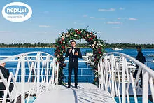 Ведущий Илья Капелин