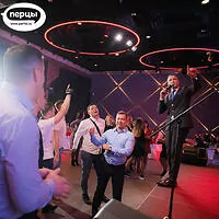 Ведущий Илья Капелин