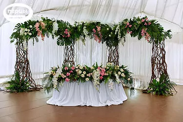 свадебный декор место молодых